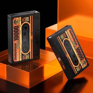 SIYT Retro — eksterna baterija 10.000 mAh u obliku kasete, sa ugrađenim kablovima
